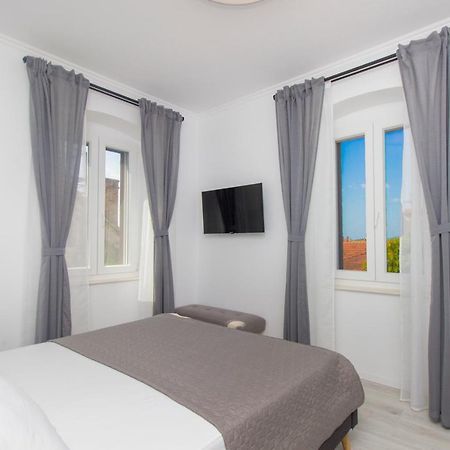 Apartment Ena ,City Center Sibenik Ngoại thất bức ảnh