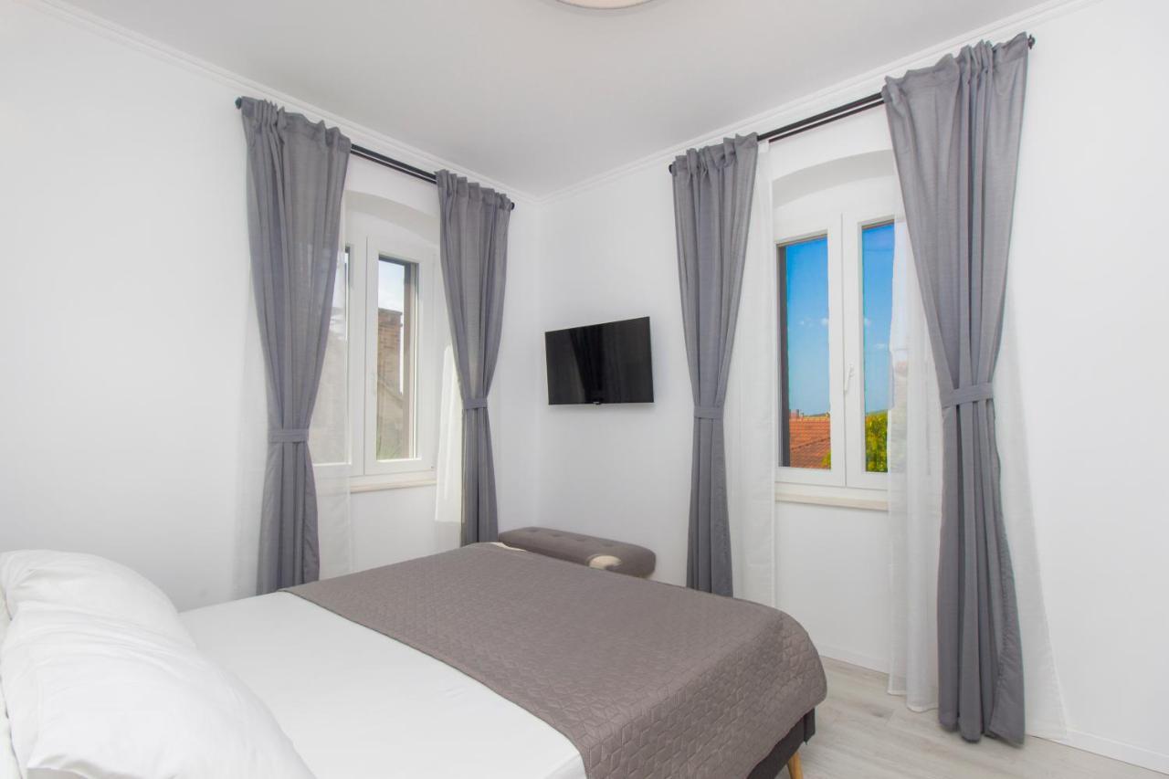 Apartment Ena ,City Center Sibenik Ngoại thất bức ảnh