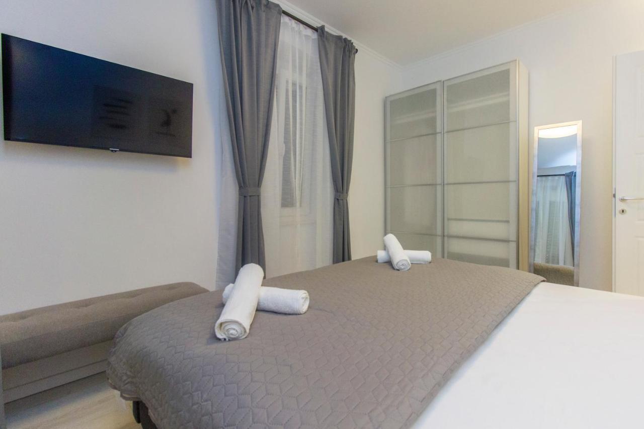 Apartment Ena ,City Center Sibenik Ngoại thất bức ảnh