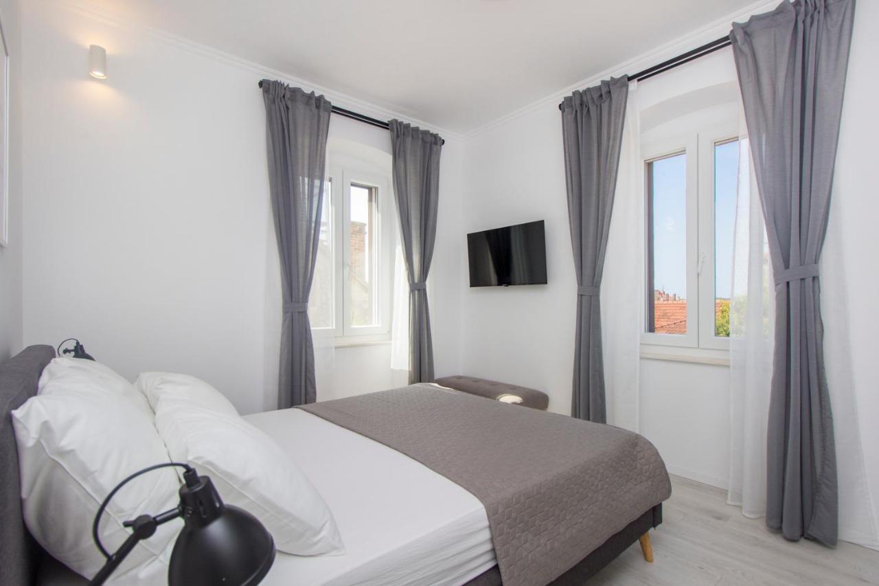 Apartment Ena ,City Center Sibenik Ngoại thất bức ảnh